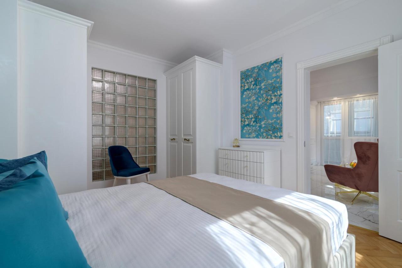 Лукс На Море Luxury Apartment In Downtown With Garage Варна Экстерьер фото
